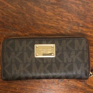 Michael Kors wallet